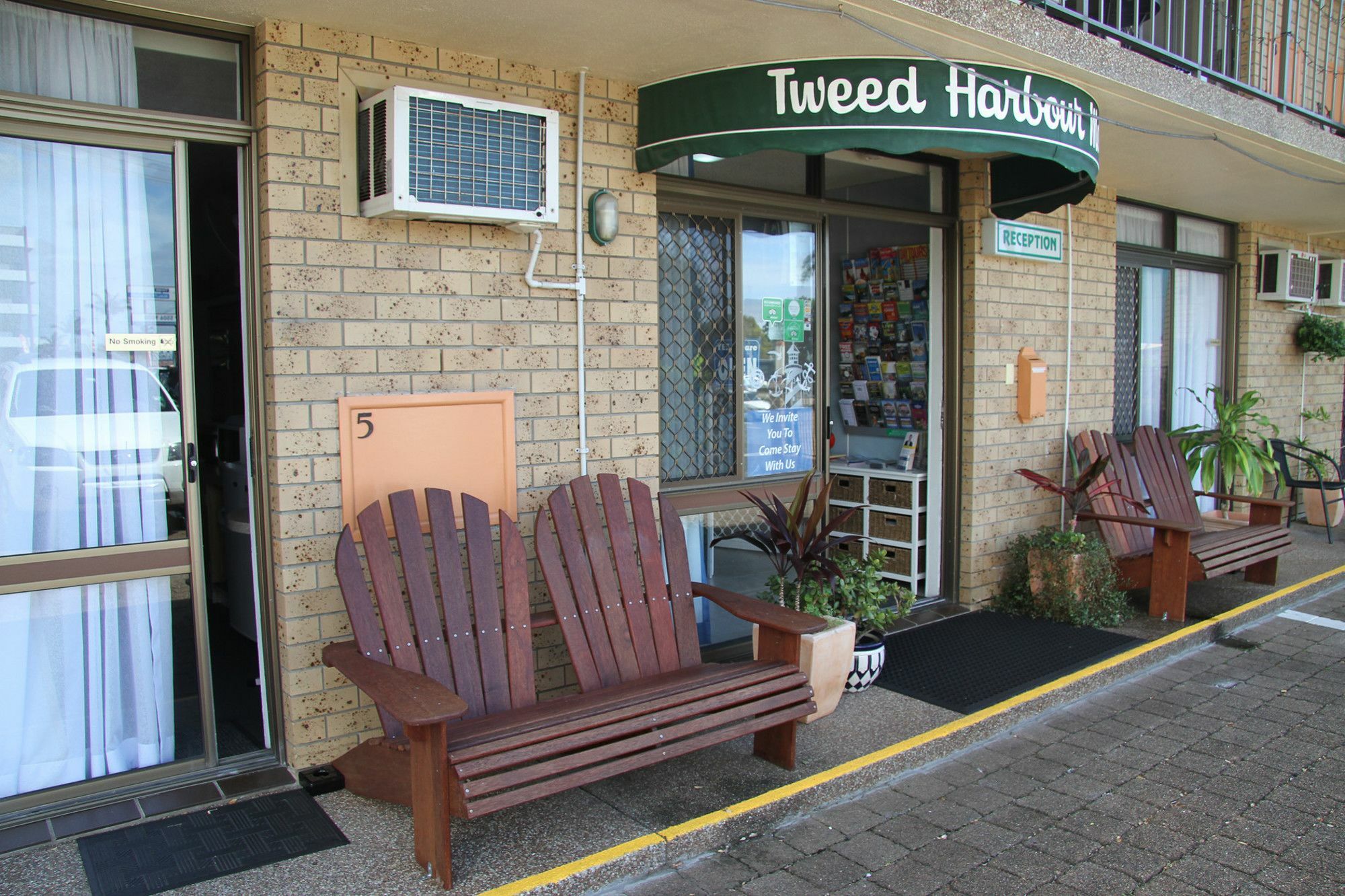 Tweed Harbour Motor Inn Tweed Heads Extérieur photo